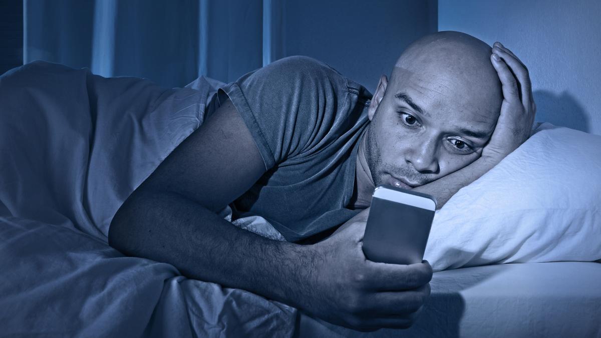 برای خوابیدن مشکل دارید؟ از این پنج کار قبل از خواب اجتناب کنید